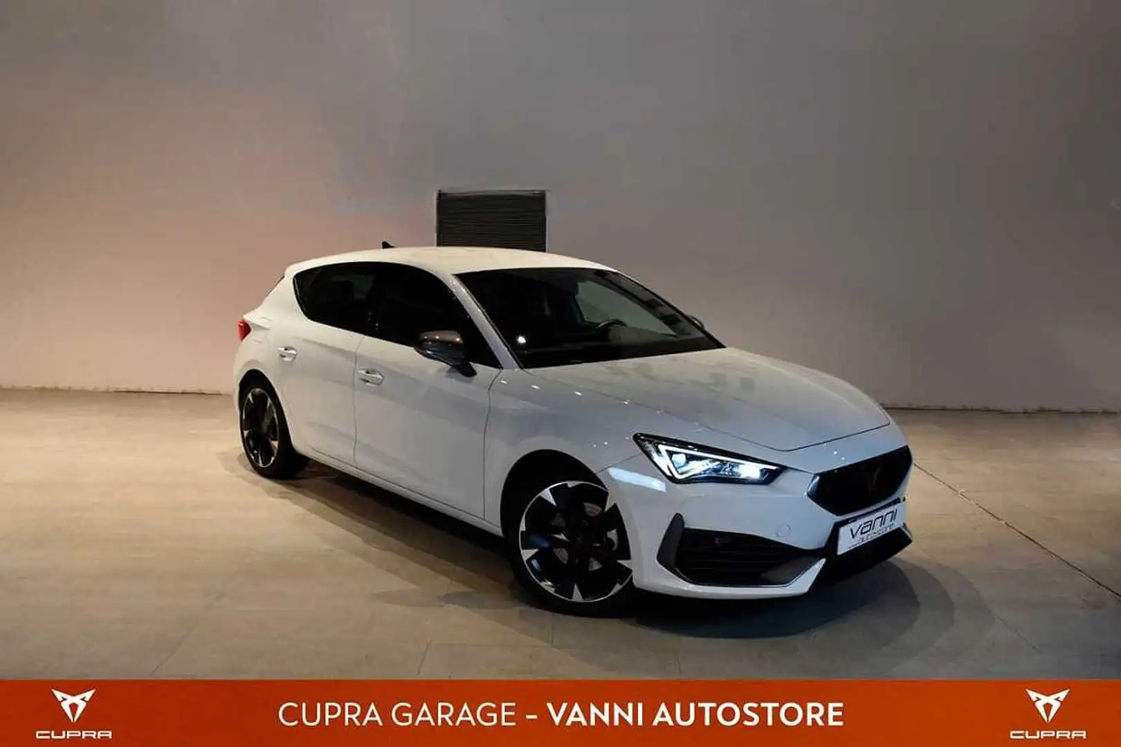 CUPRA Leon 1.5 Hybrid 150 CV DSG Bianco - 1