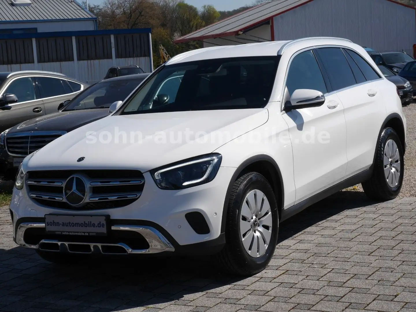 Mercedes-Benz GLC 200 4Matic 1.Hand/nur 43.000 km/Navi/LED/AHK Weiß - 2