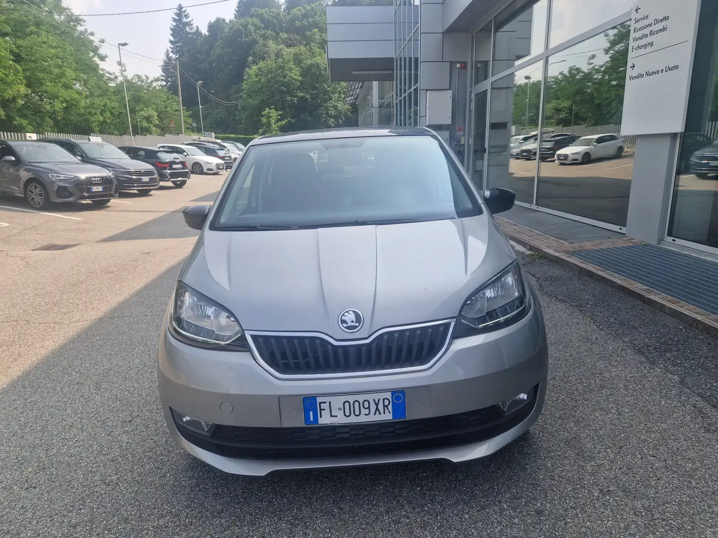 Skoda Citigo 1.0 60 CV 5 porte Design Edition Grigio - 2