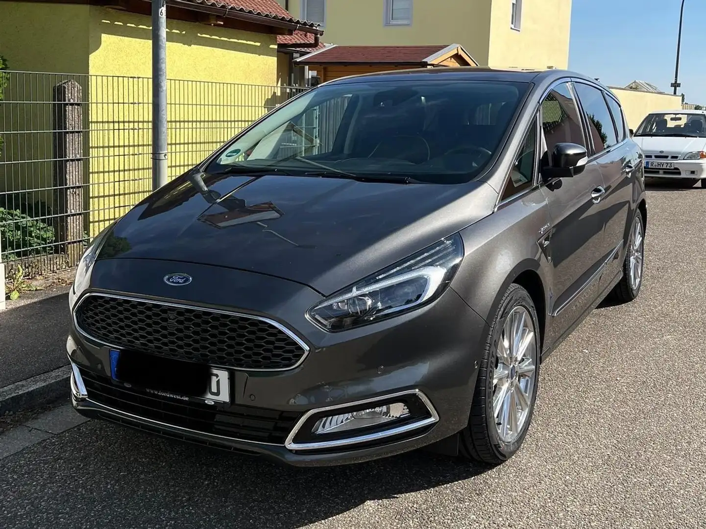 Ford S-Max S-Max 2.0 TDCi Bi-Turbo Aut.Vignale Grau - 1