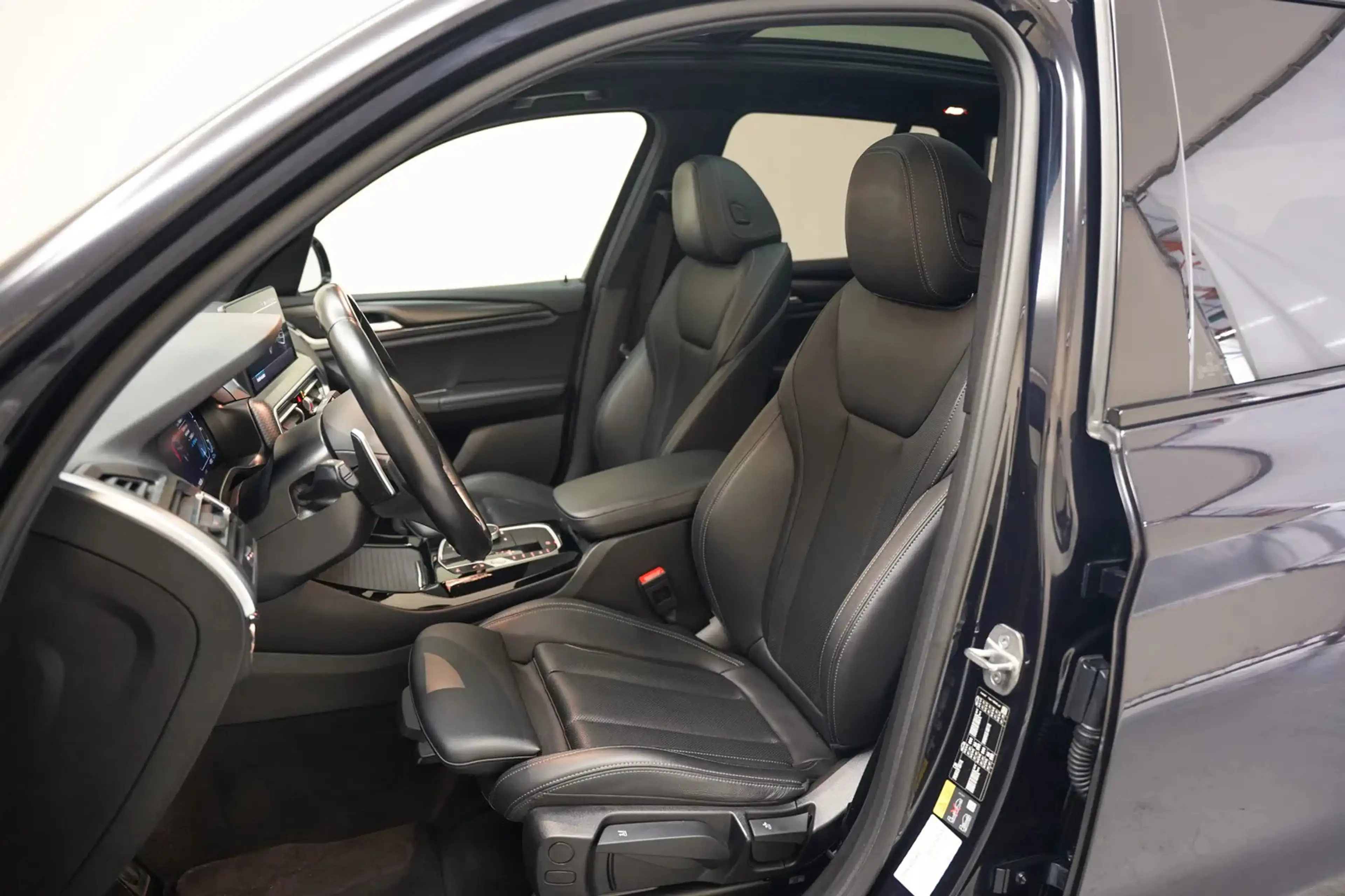 BMW X3 xDrive 30e M-Sport High Executive Aut. [ Panoramad — photo 13