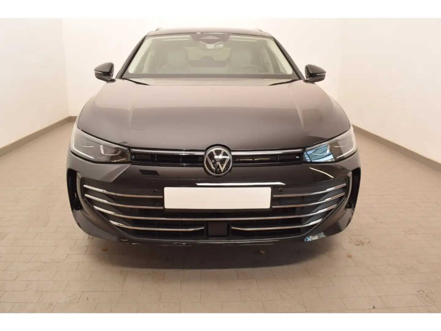 Volkswagen Passat Variant 2.0TDI DSG Business Matrix AHK Navi HUD ACC Schwarz - 2