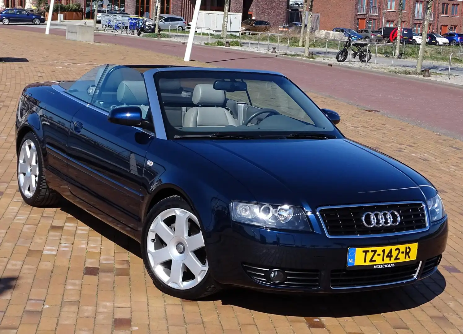 Audi A4 Cabriolet 3.0 V6 30v quattro 57544km! Vol opt. BTW Azul - 2