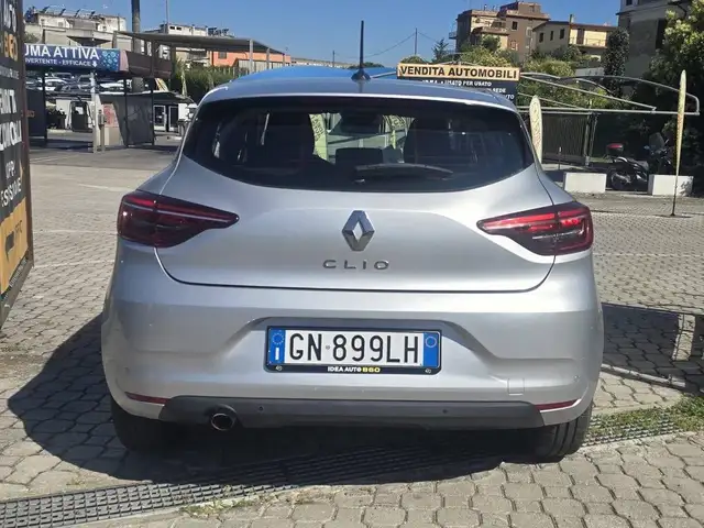 Renault Clio view 5