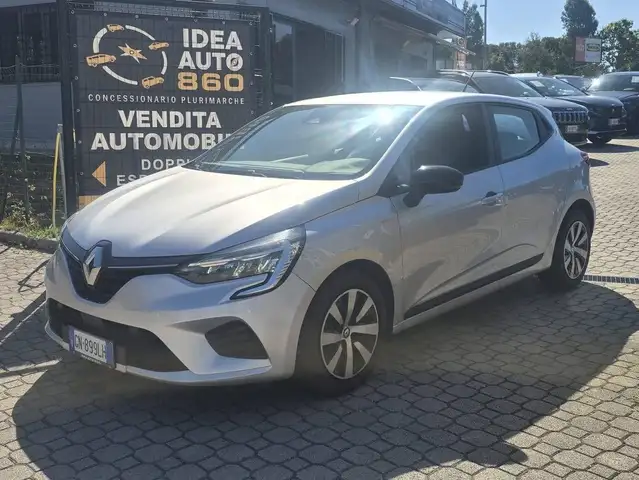 Renault Clio view 3