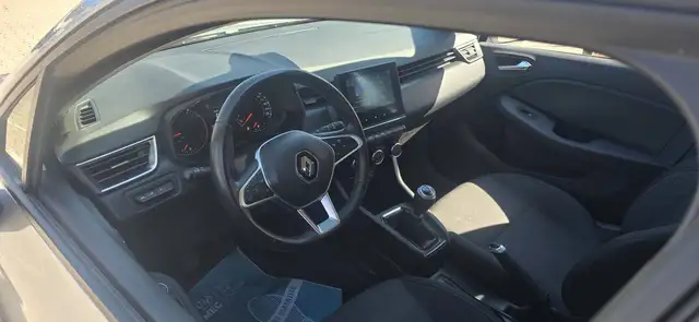 Renault Clio view 8