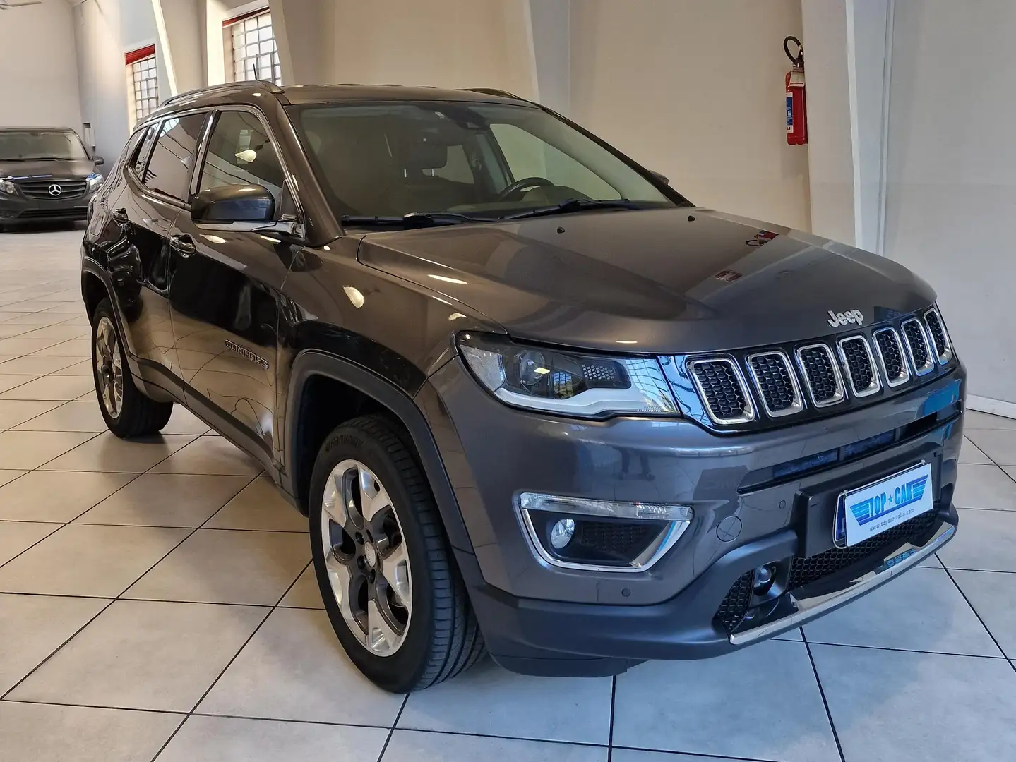 Jeep Compass 2.0 Mjt LIMITED 4wd 140cv Auto Gris - 2