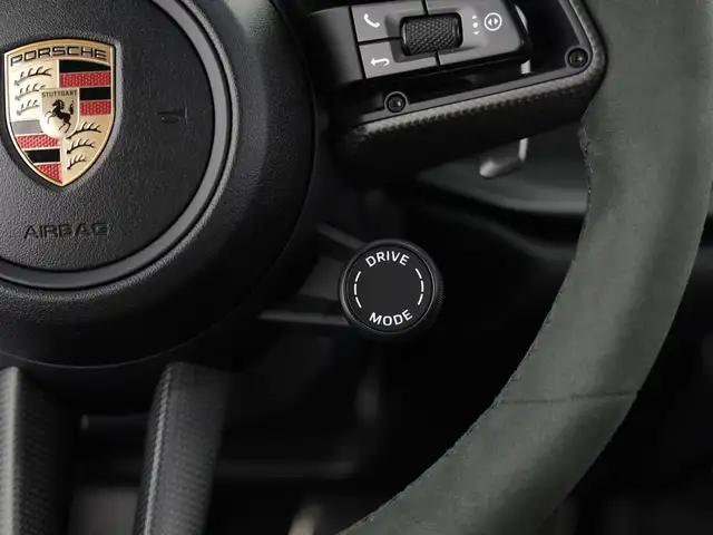 Porsche 911 view 13