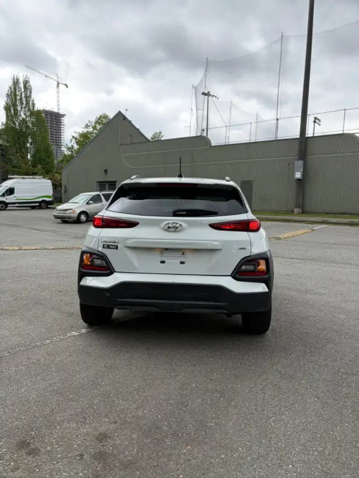 Hyundai KONA снимка Hyundai KONA