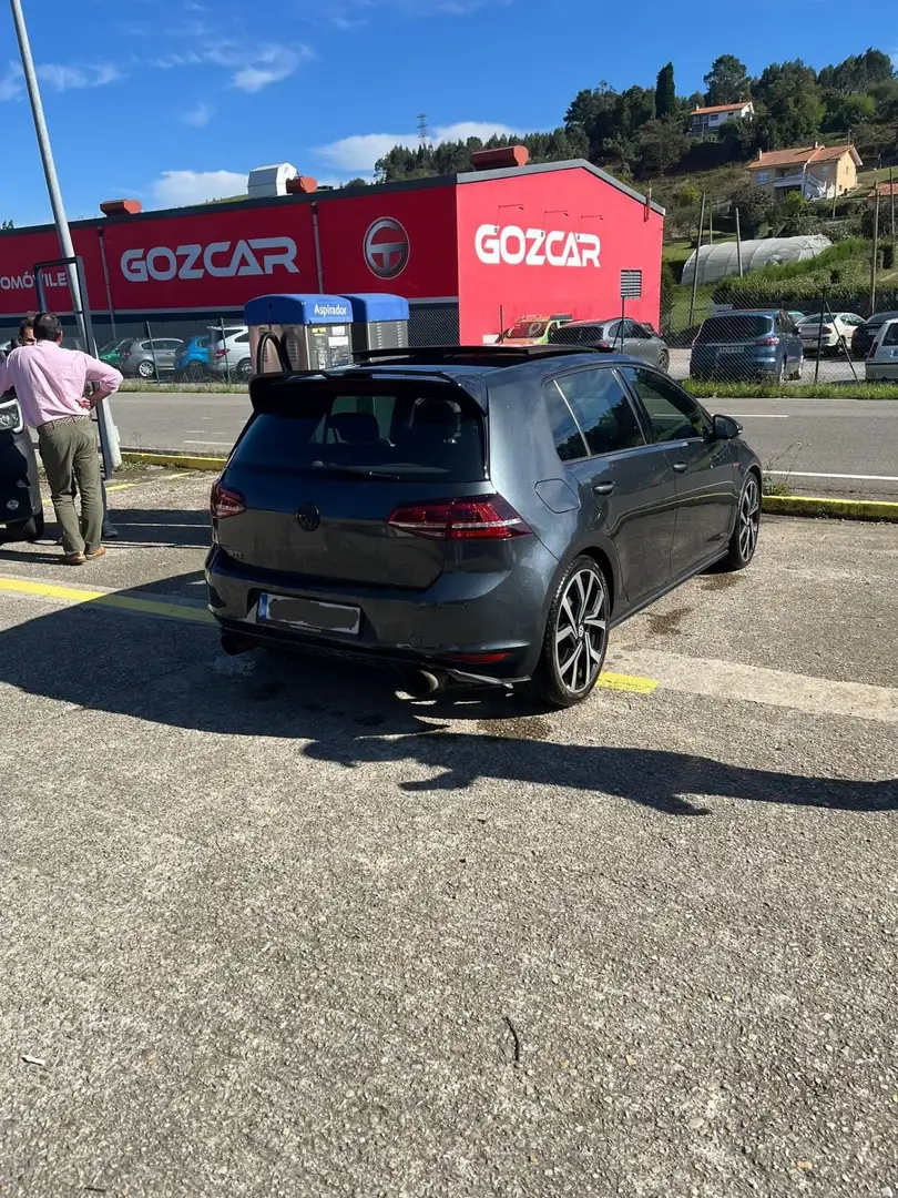 Volkswagen Golf GTI 2.0 TSI Performance DSG 230 - 1