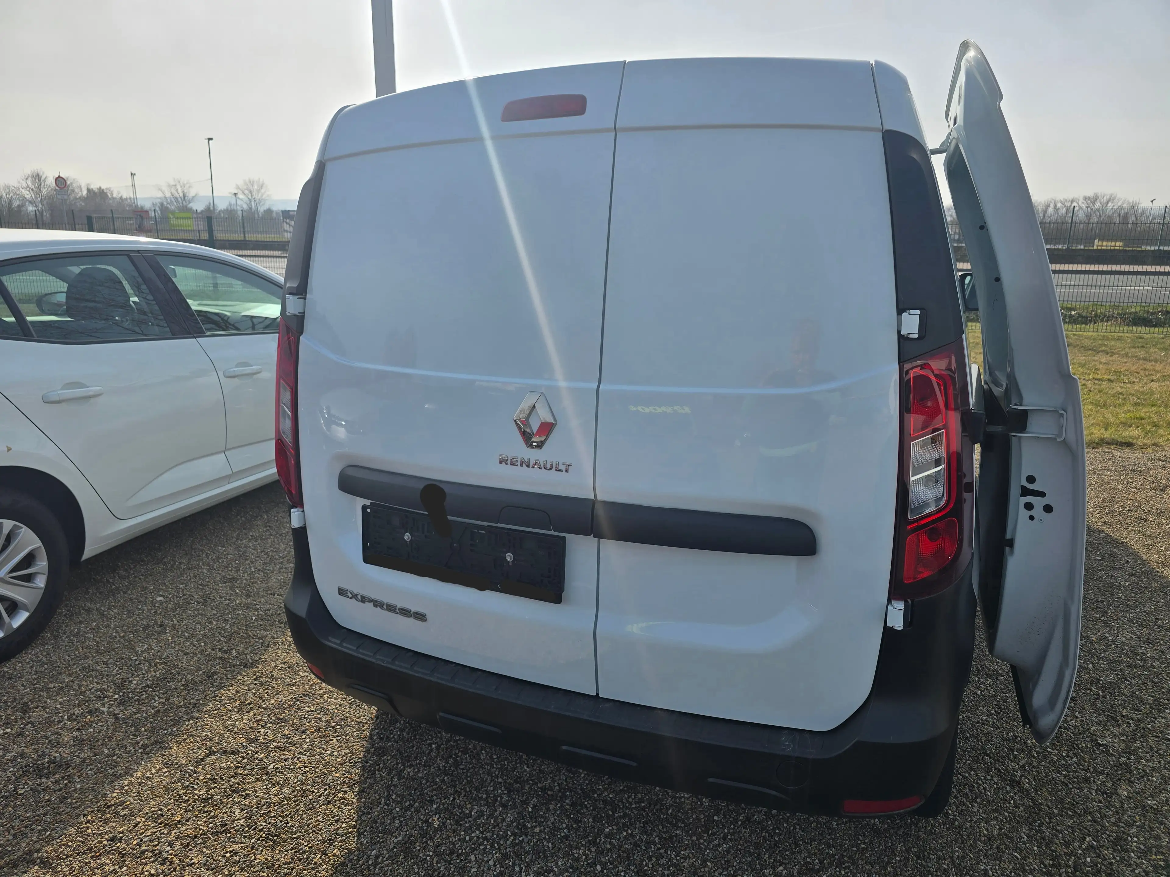 Renault Express TCe100 FAP Extra sofort lieferbar — photo 13