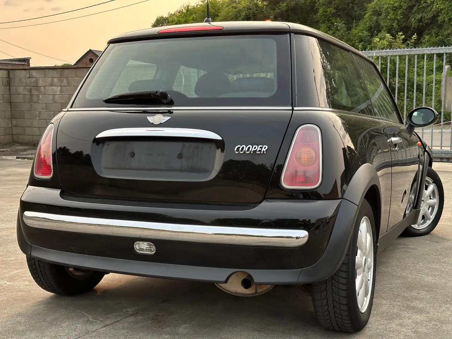 MINI Cooper 1.6i*AIRCO*FAIBLE KM*1ER MAIN*CARNET*GARANTIE*CT!! Noir - 2