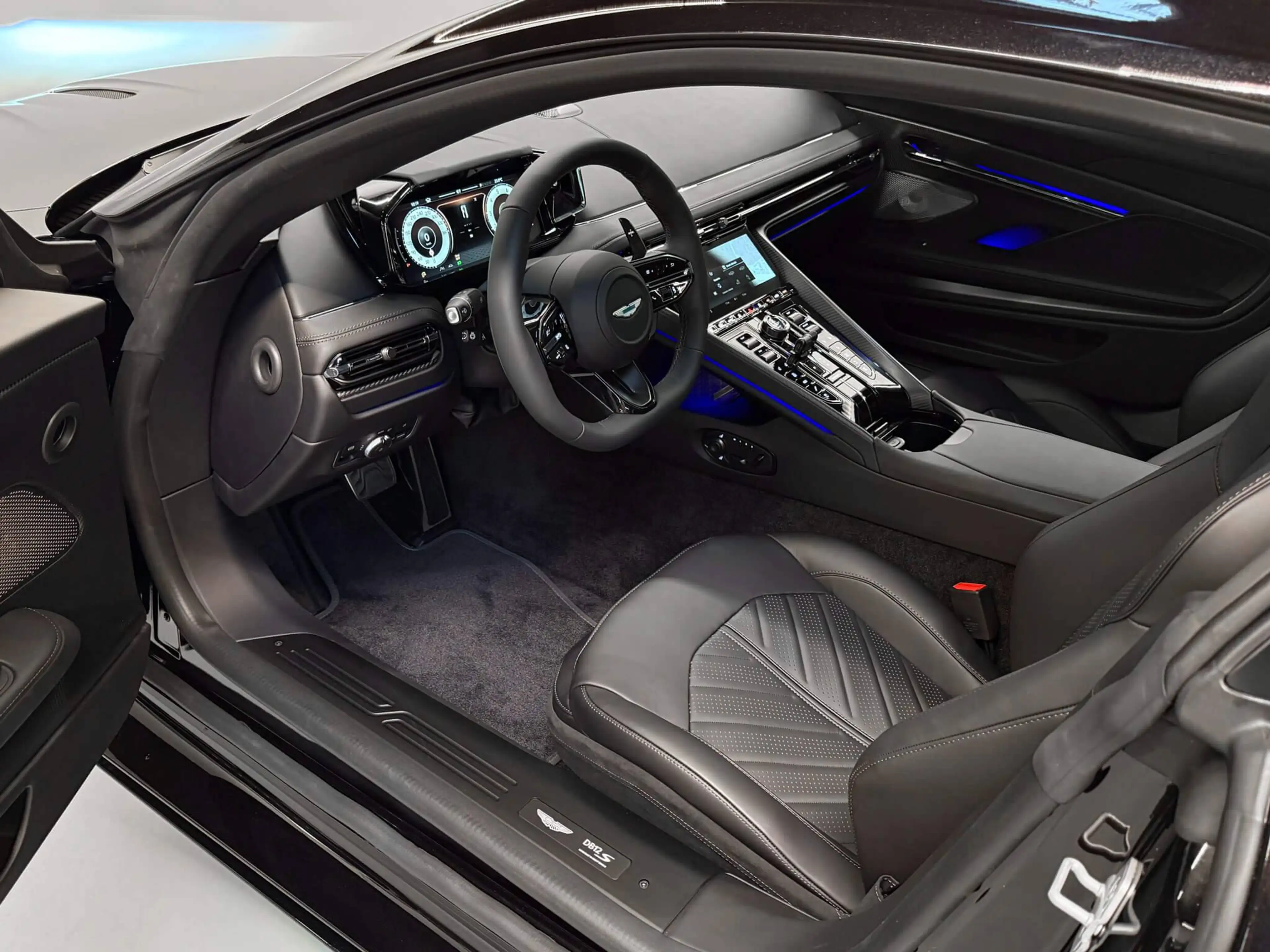 Aston Martin DB12 S Coupe | Aston Martin Brussels — photo 9