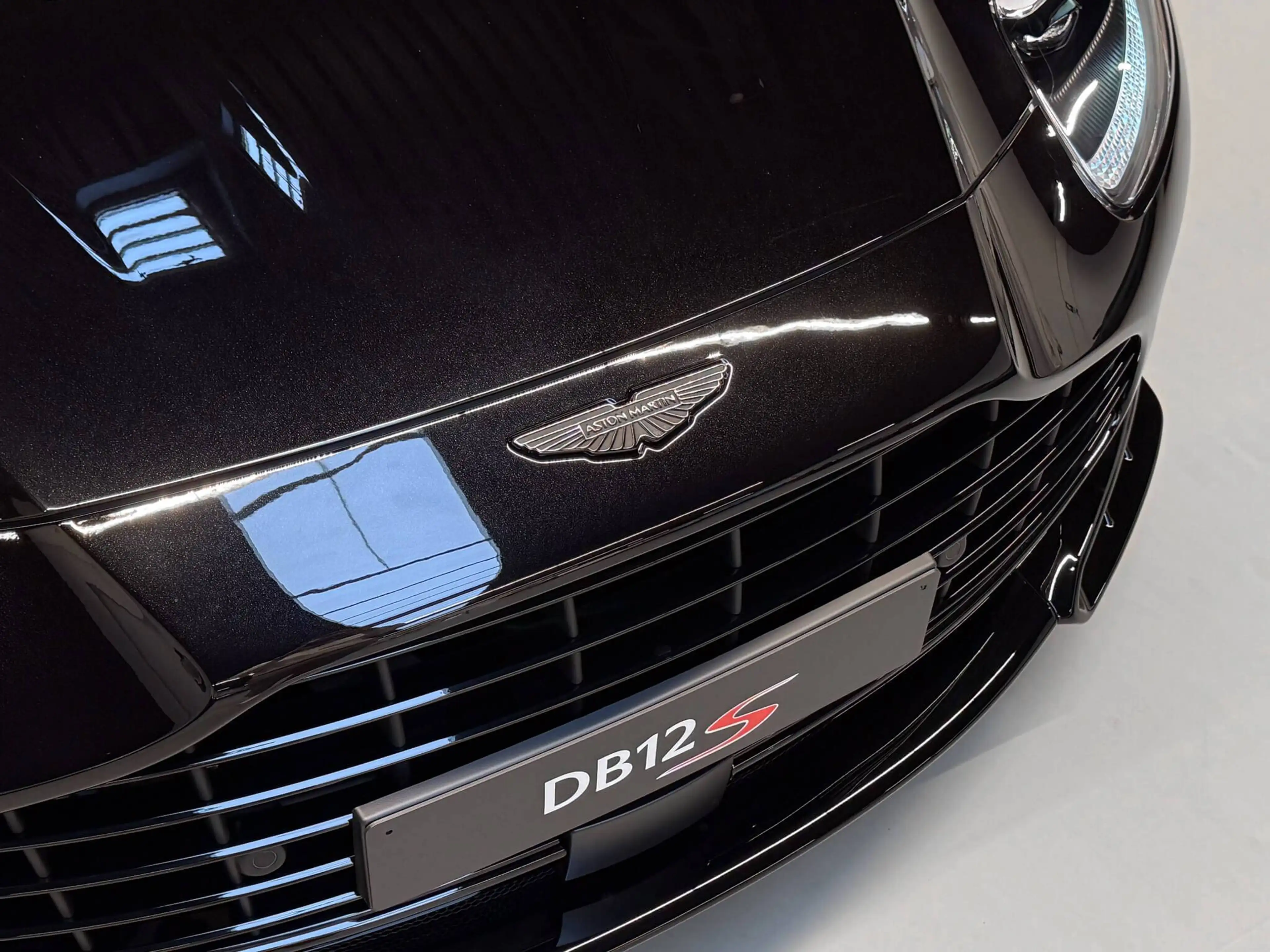 Aston Martin DB12 S Coupe | Aston Martin Brussels — photo 10