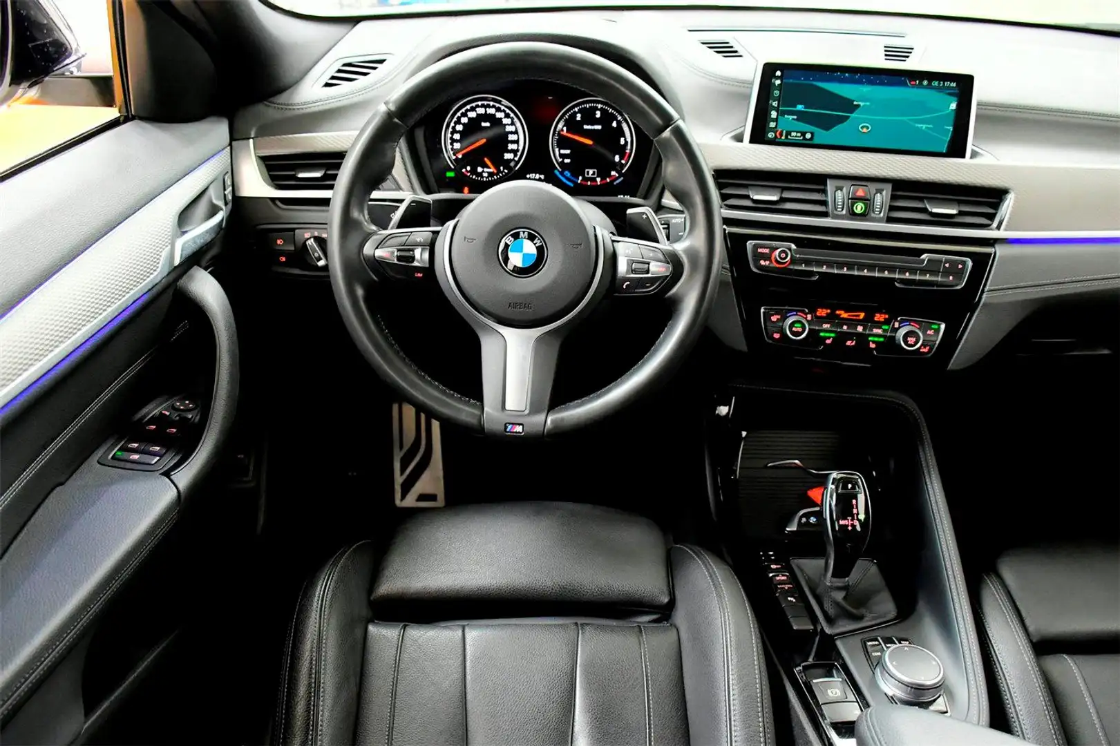 BMW X2 sDrive 18d Aut._M-Paket_HEADUP_LEDER_ Weiß - 2