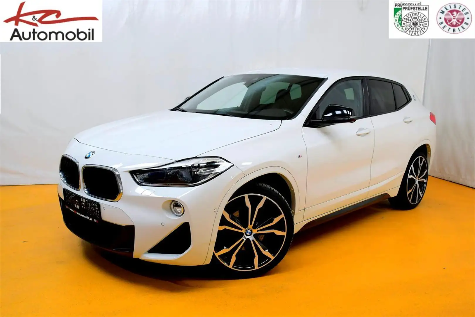 BMW X2 sDrive 18d Aut._M-Paket_HEADUP_LEDER_ Weiß - 1