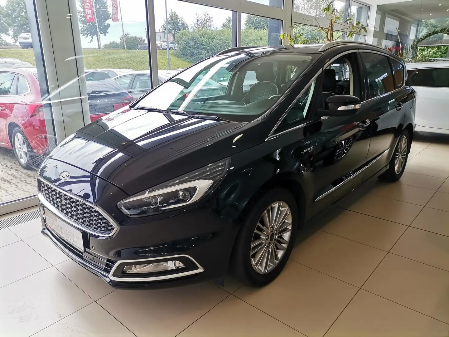 Ford S-Max 2.0 Vignale AT LED|Navi|SHZ|RFK Schwarz - 2