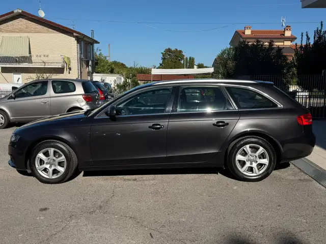 Audi A4 view 3