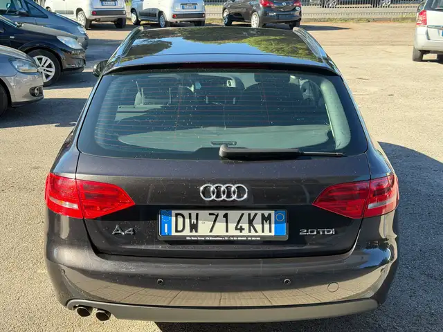 Audi A4 view 5