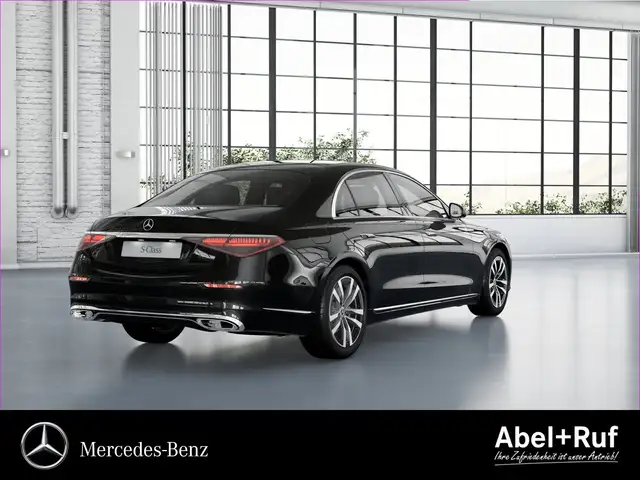 Mercedes-Benz S-Class view 4