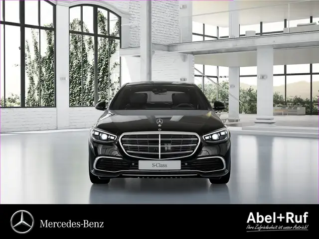 Mercedes-Benz S-Class view 2
