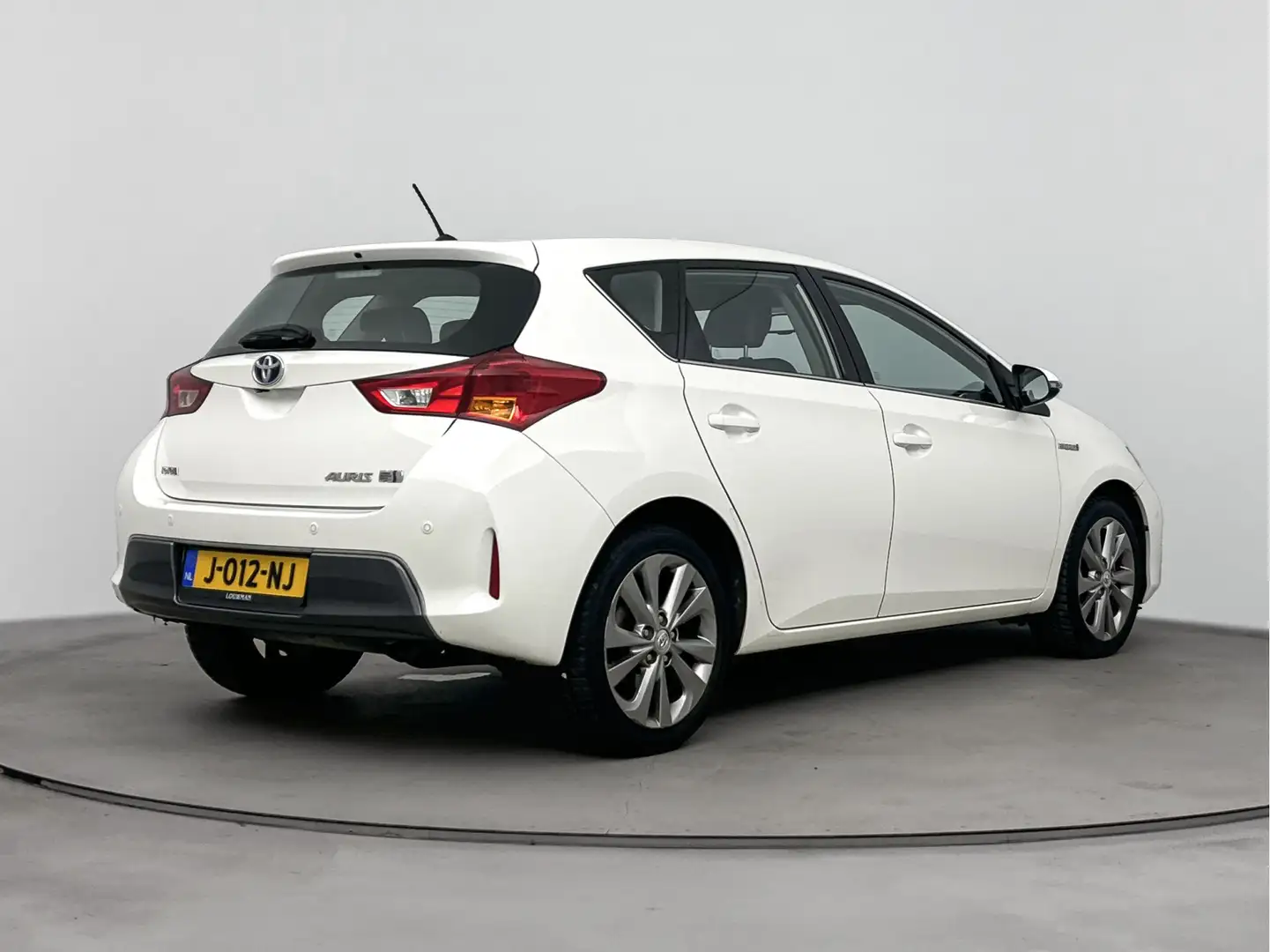 Toyota Auris 1.8 Hybrid Executive Limited | Parkeersensoren V+A Blanc - 2