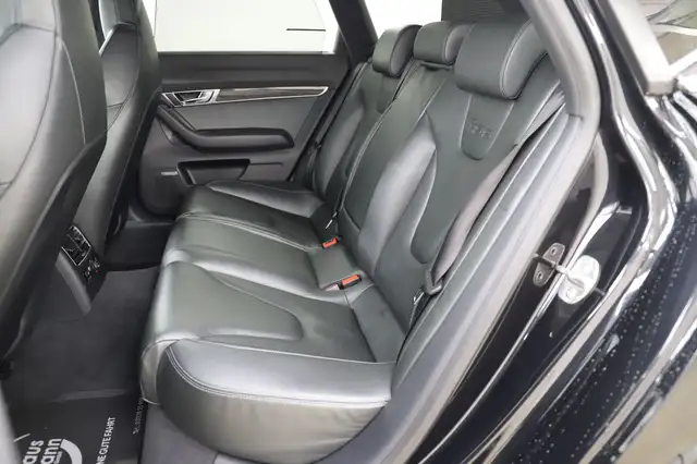 Audi RS6 view 13