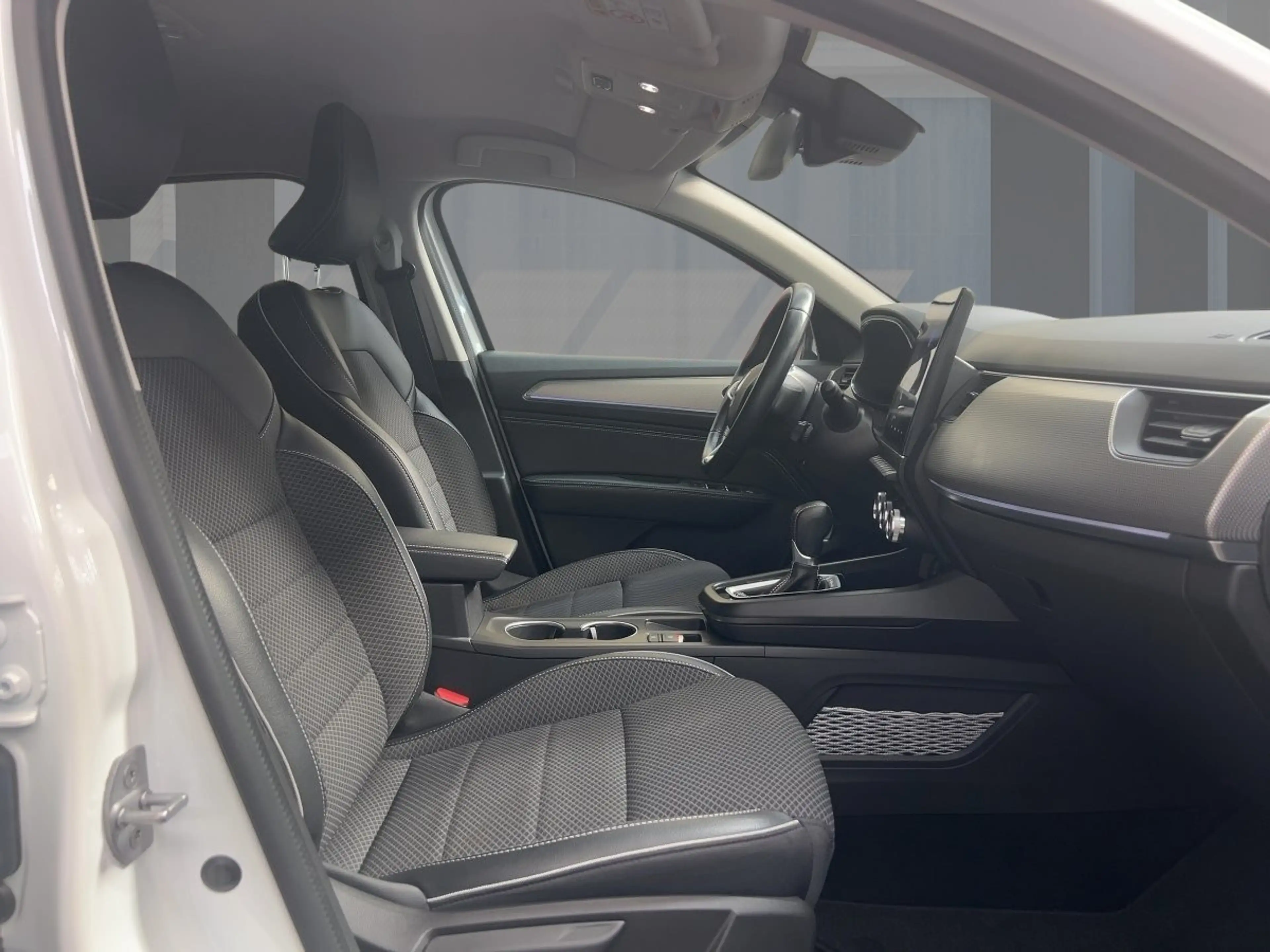 Renault Arkana INTENS E-TECH HYBRID 145 WINTER-PAKET — photo 8