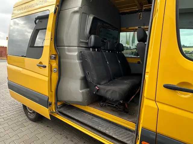 Mercedes-Benz Sprinter view 11