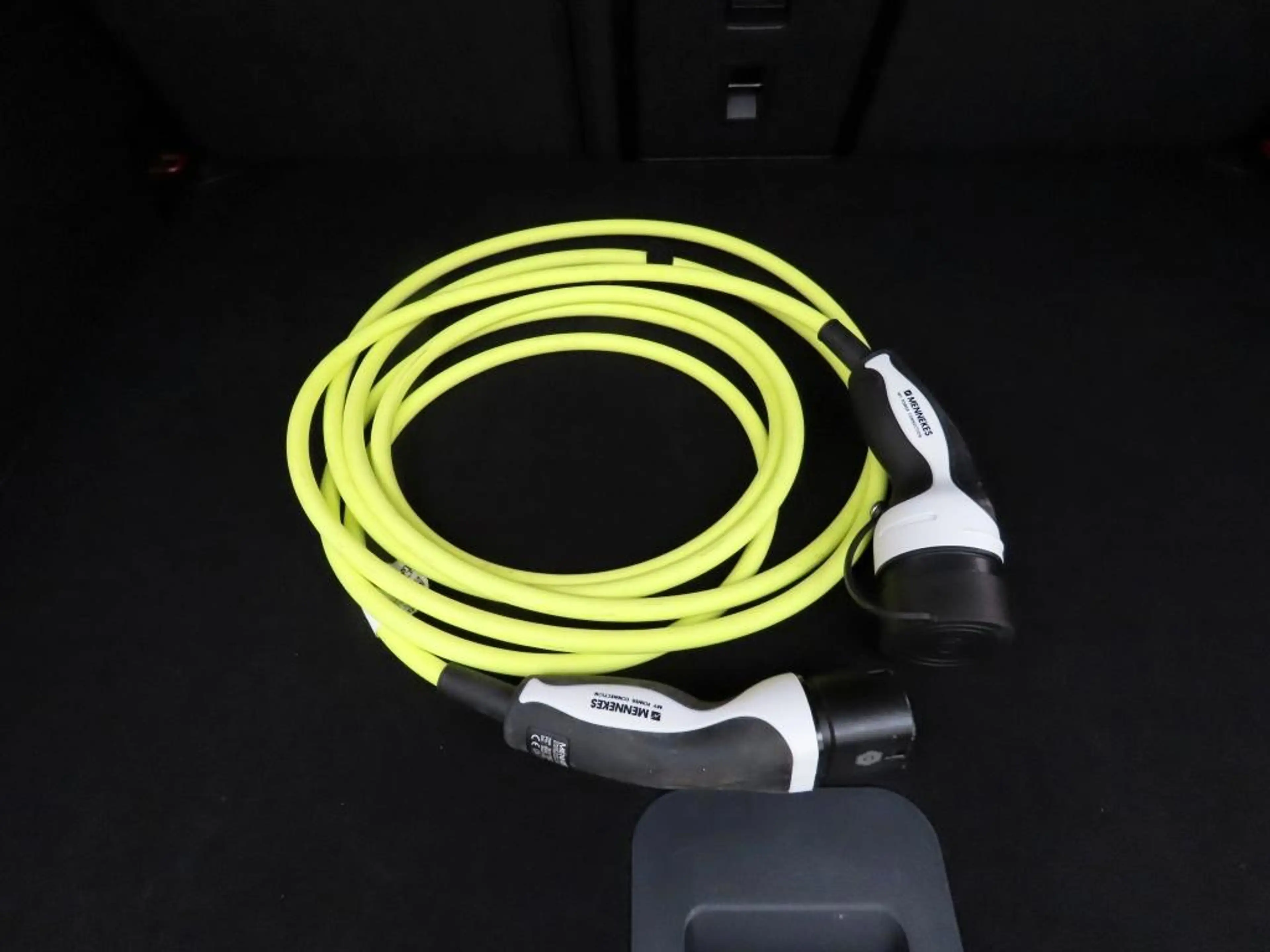 Ford Explorer Premium AWD 250kw Pano+Wärmepumpe+AHK — photo 10