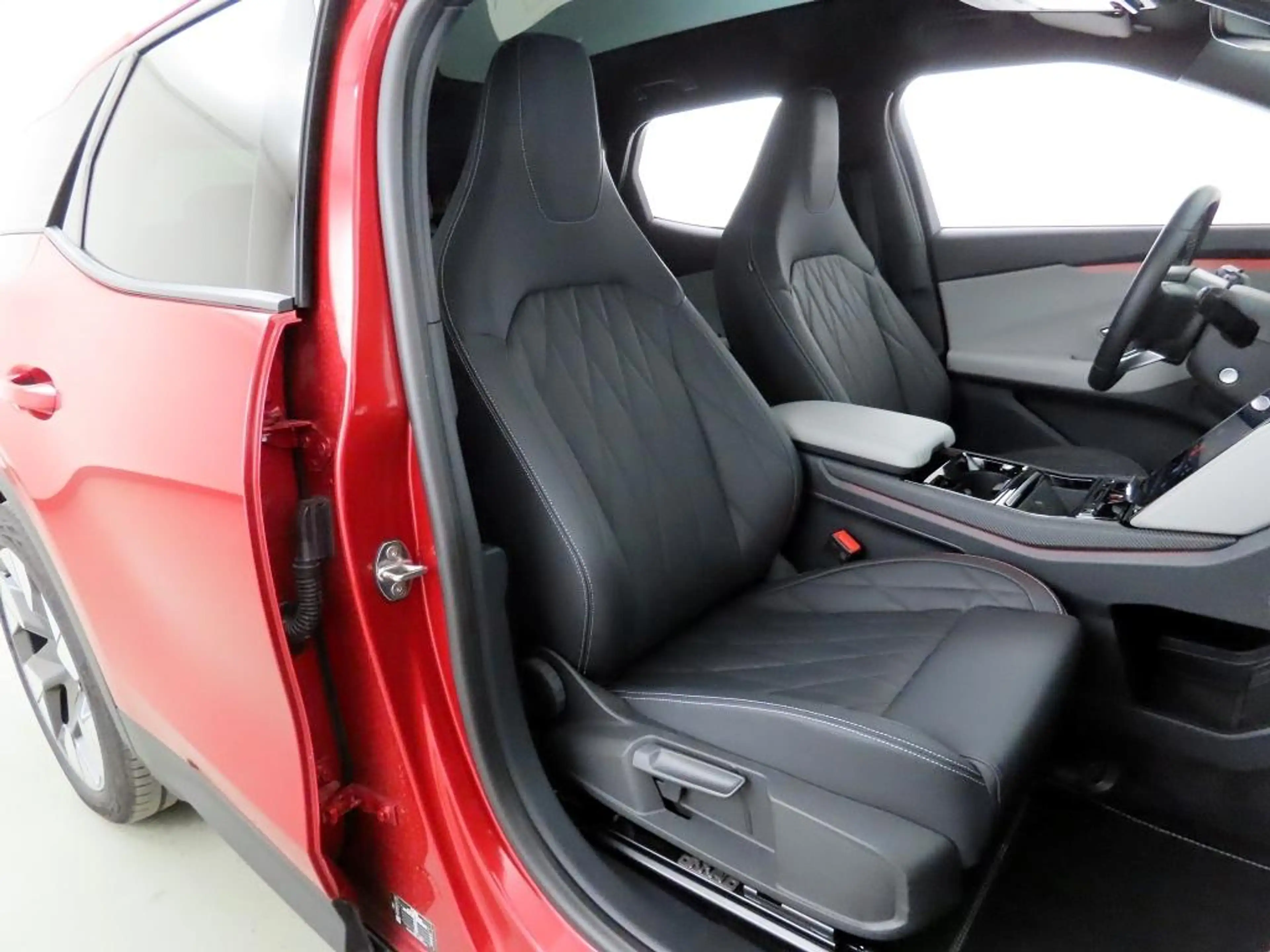 Ford Explorer Premium AWD 250kw Pano+Wärmepumpe+AHK — photo 14