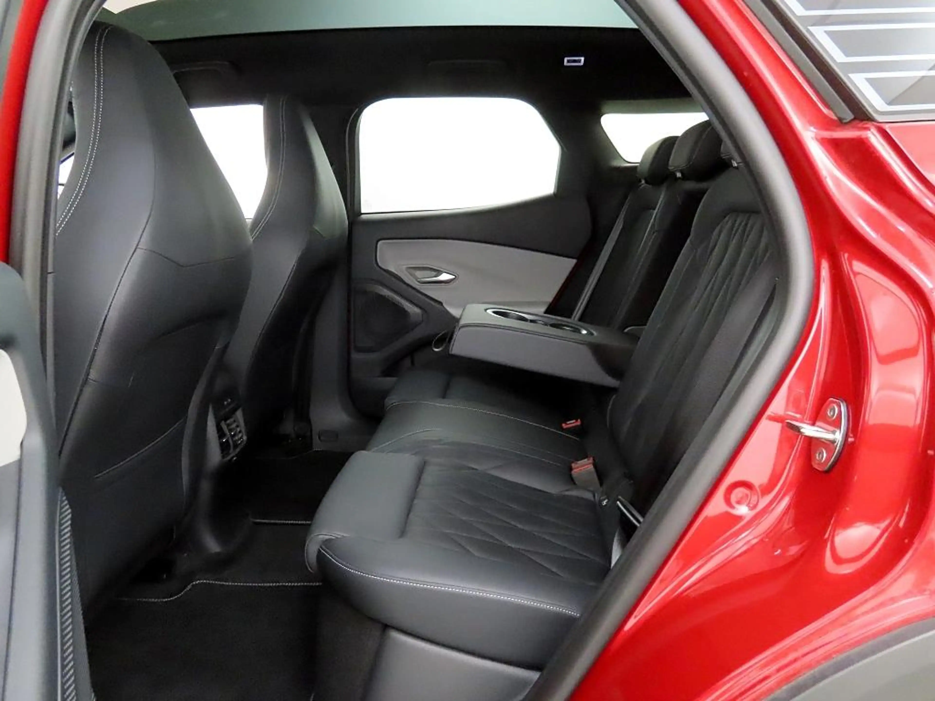 Ford Explorer Premium AWD 250kw Pano+Wärmepumpe+AHK — photo 15