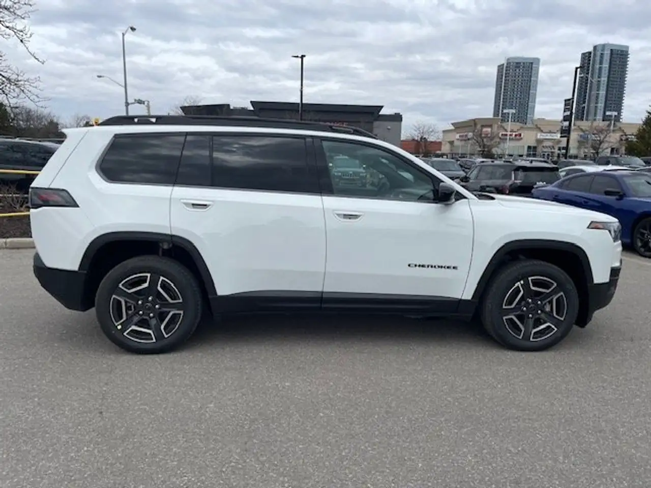 Jeep Cherokee снимка Jeep Cherokee