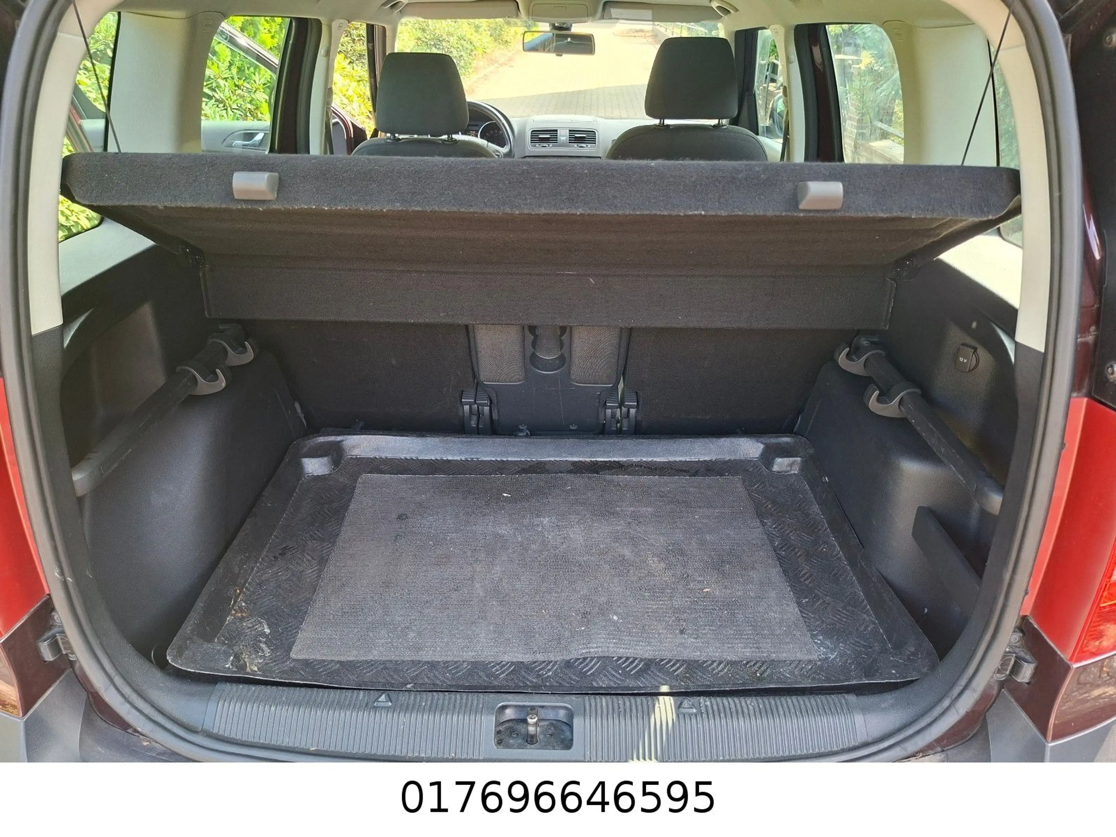 Skoda Yeti 1.2 TSI Elegance — photo 14
