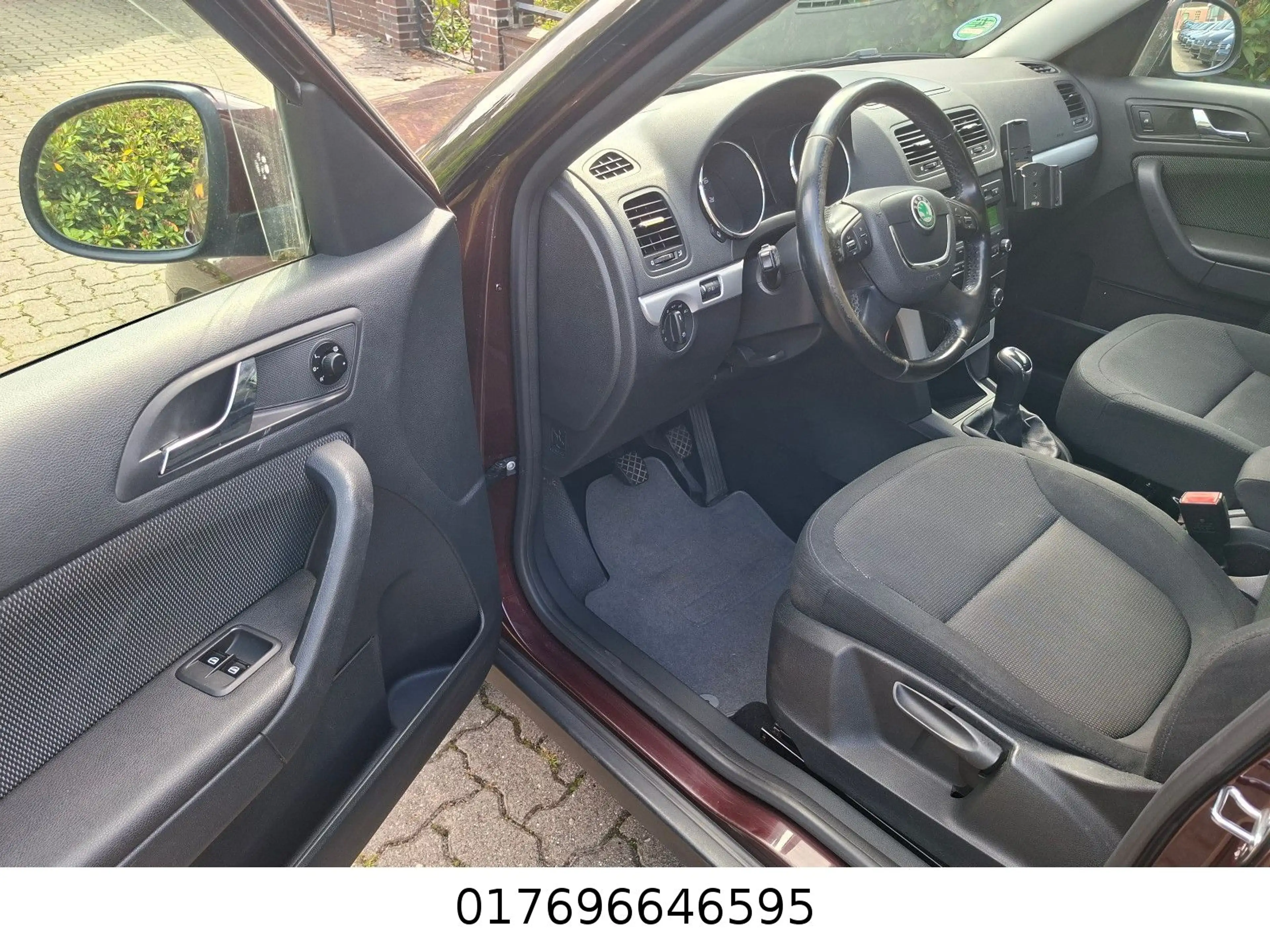 Skoda Yeti 1.2 TSI Elegance — photo 9