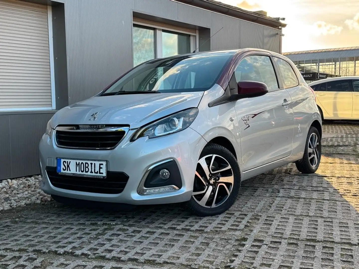Peugeot 108 Allure KLIMA*SitzHz*Temp*bluetooth* Grau - 1