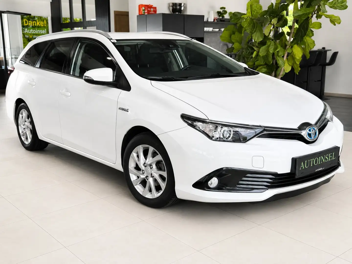Toyota Auris Hybrid AUT. SZH Kamera Weiß - 2