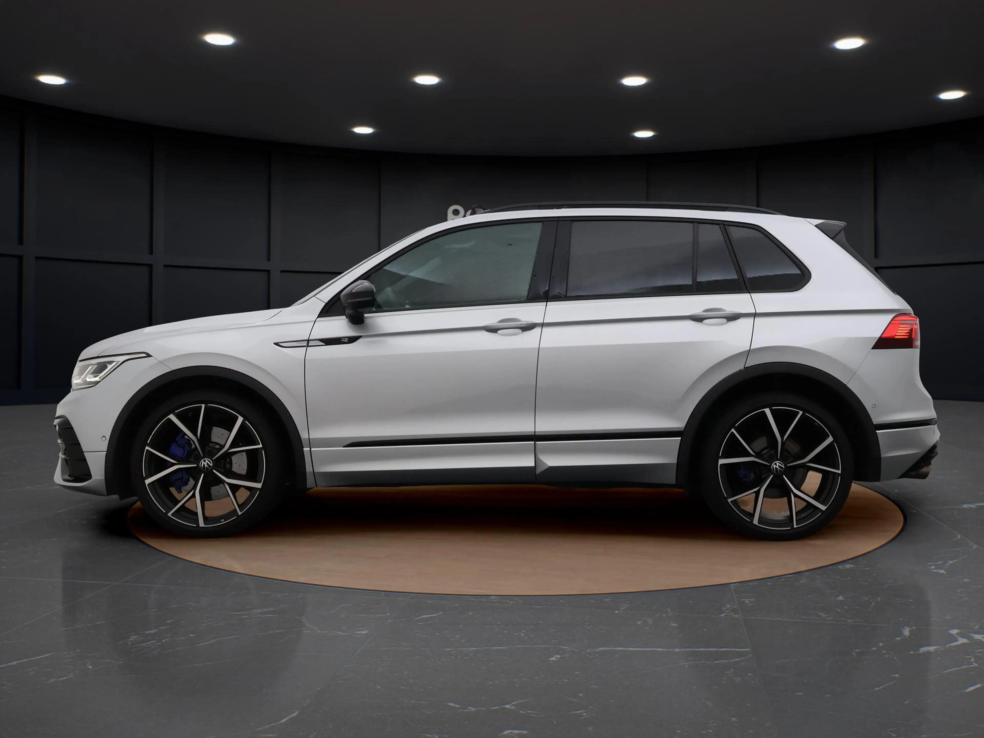Volkswagen Tiguan 2.0 TSI R 320 PK 4Motion | Pano dak | Trekhaak | 3 — photo 6