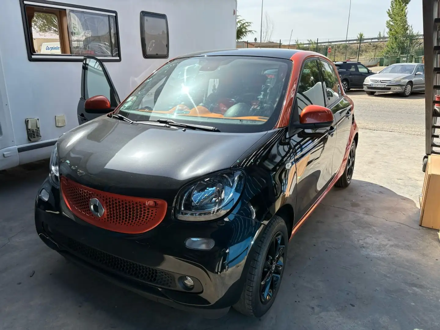 smart forFour Pequeño Manual de 3 Puertas Negro - 2