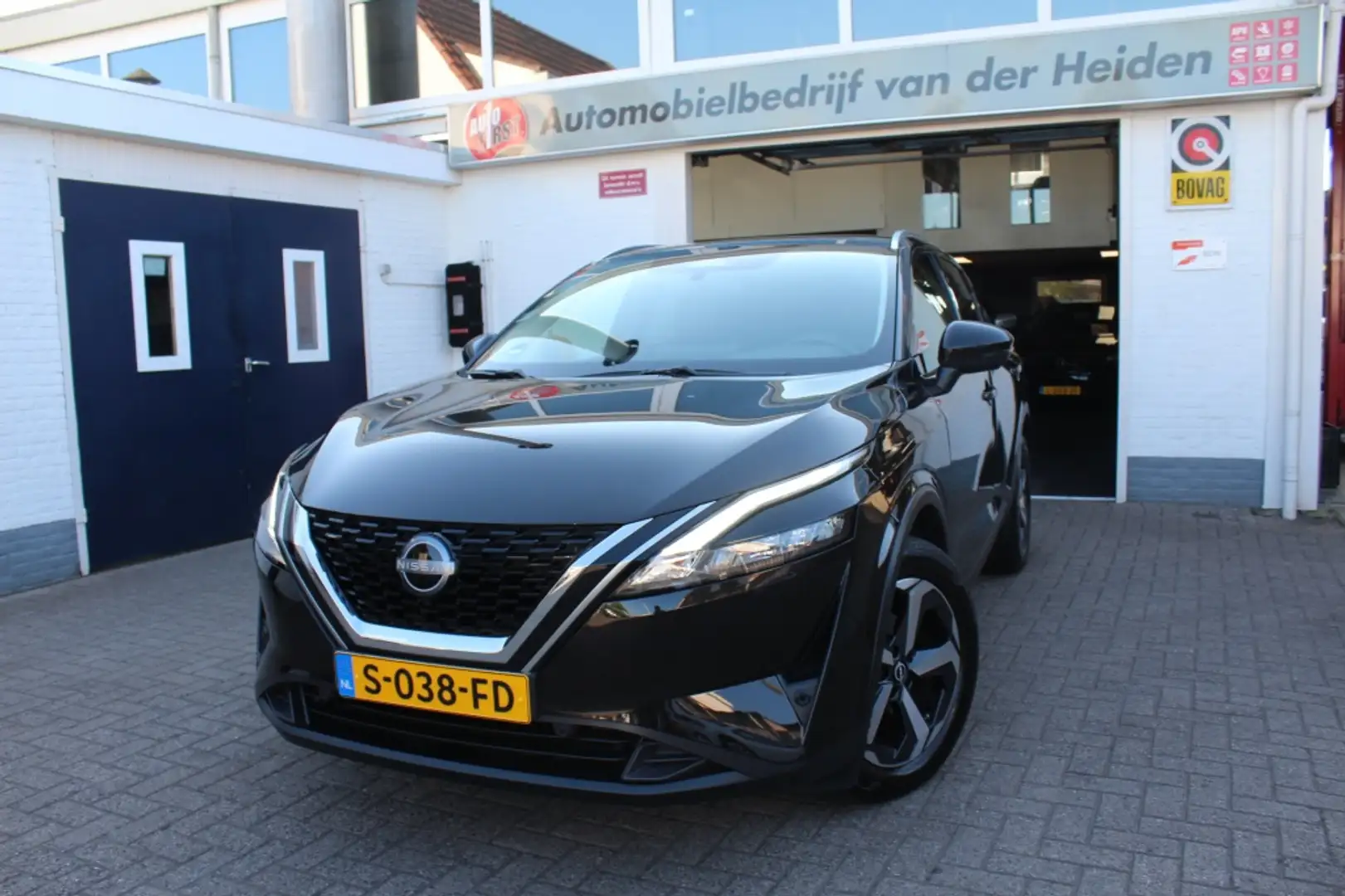 Nissan Qashqai 1.3 MHEV X N-Connect Design Noir - 1
