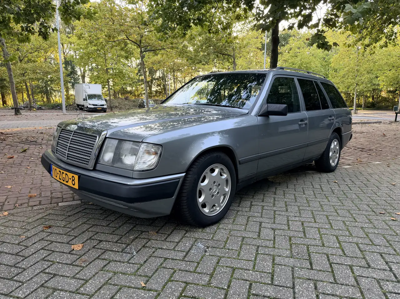 Mercedes-Benz 250 TD, foto 1