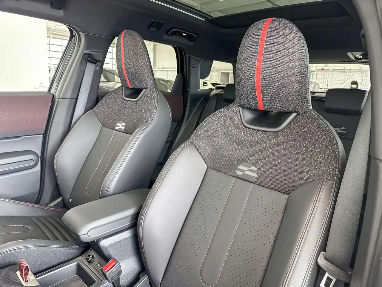 MINI John Cooper Works Countryman 2026 — фото 13