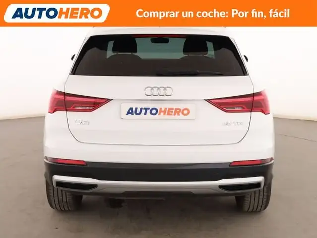 Audi Q3 view 5