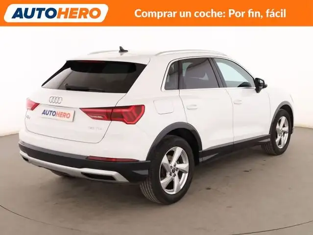 Audi Q3 view 6