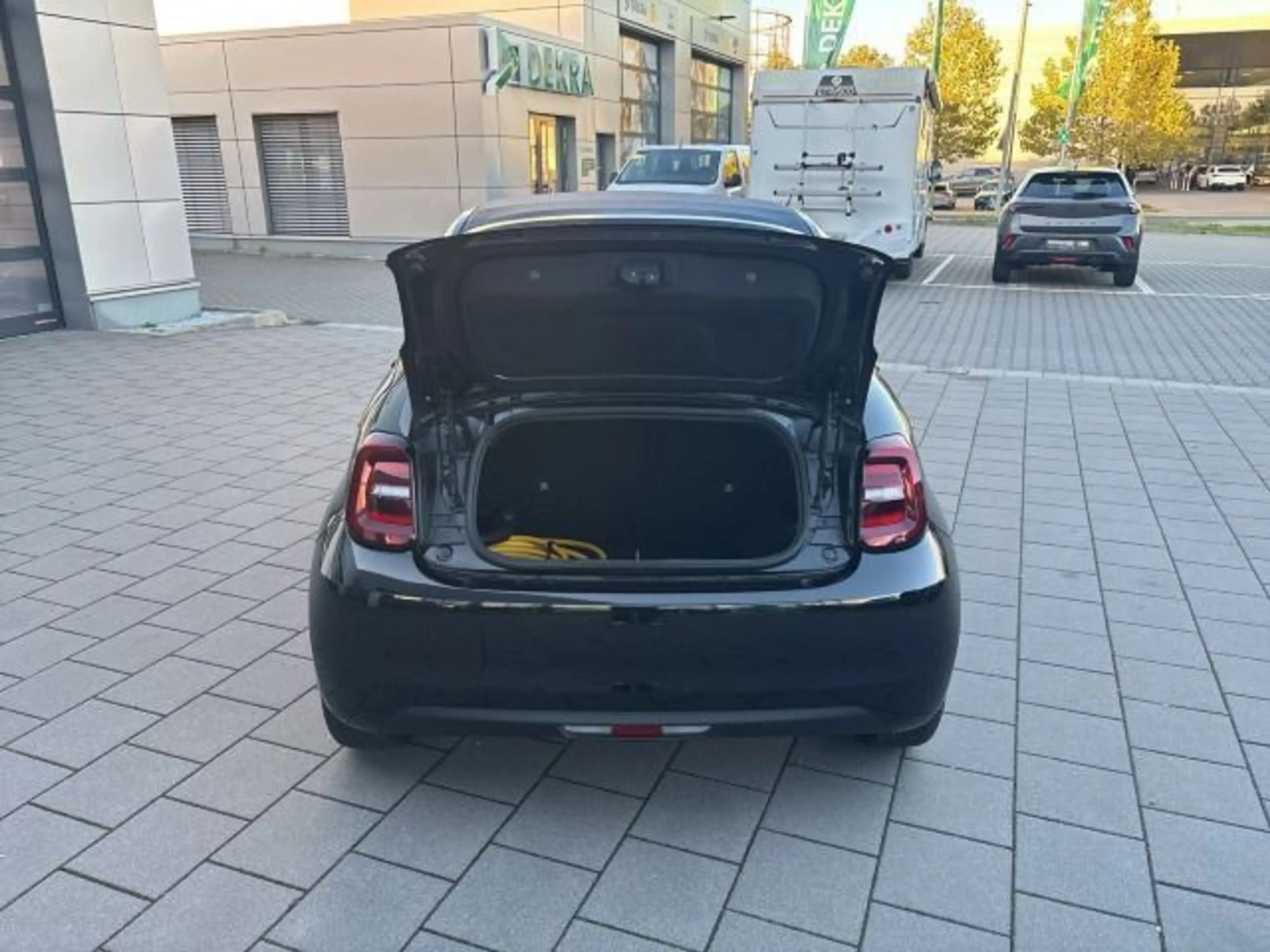 Fiat 500e Cabrio Base 42 kWh *GJR/CarPlay* — photo 9