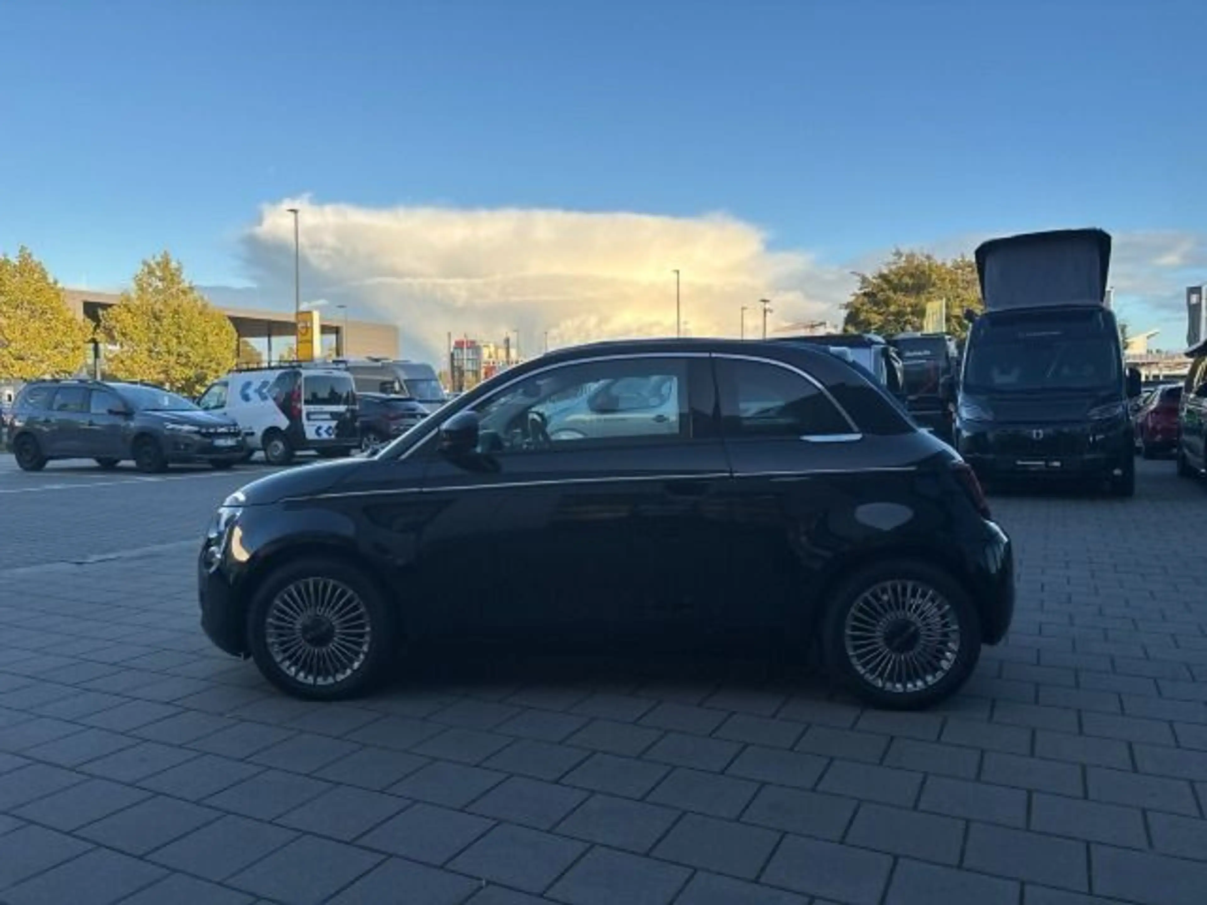 Fiat 500e Cabrio Base 42 kWh *GJR/CarPlay* — photo 3