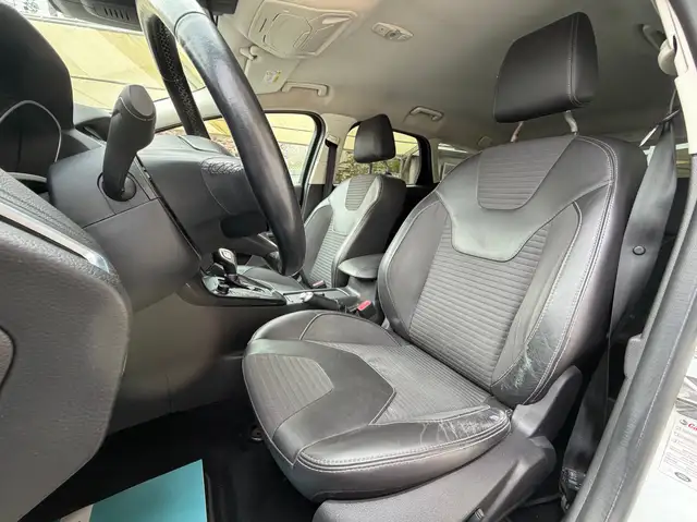 Ford Focus view 10