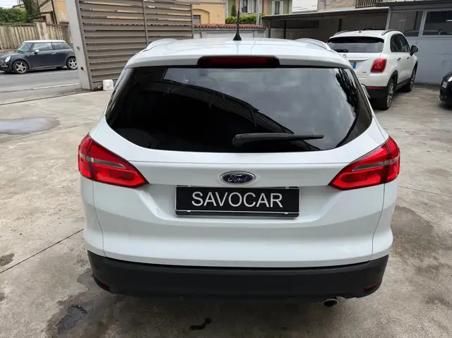Ford Focus view 4