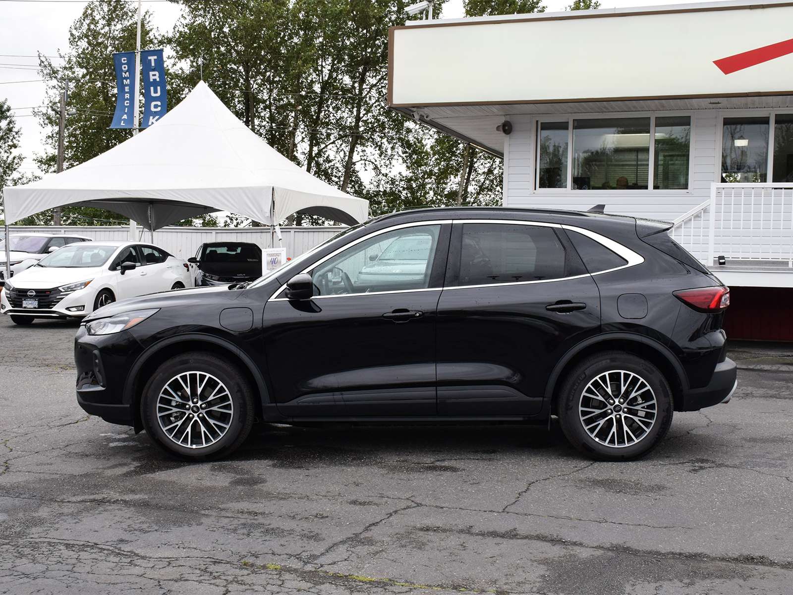 2025 Ford Escape Plug In EV, GPS, No Accidents, Low Kms, Clean — снимка 1