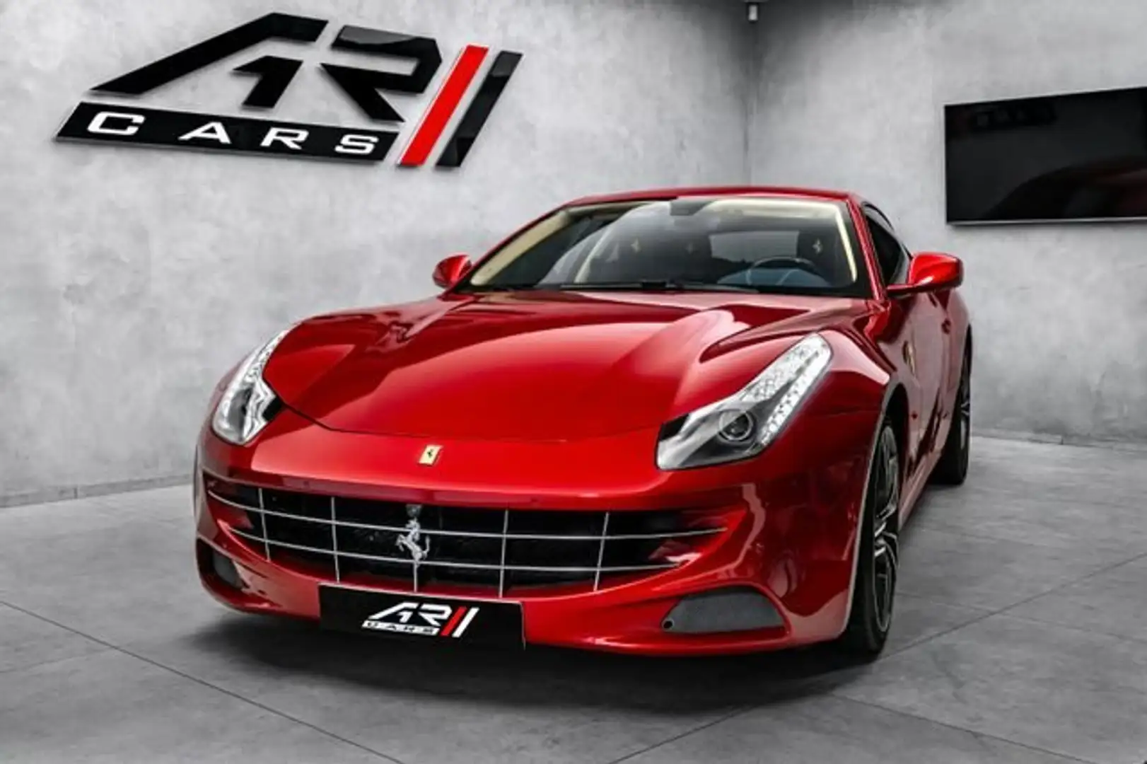 Ferrari FF V12 6.3 660 ch - Carbone Roşu - 2